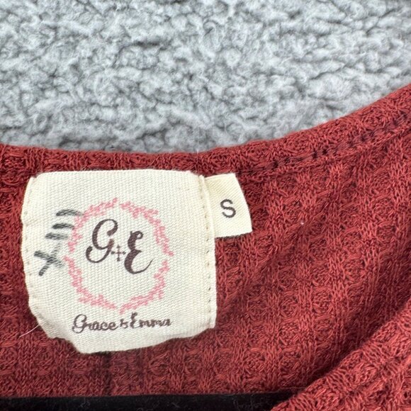 Grace & Emma Waffle Knit Top With Snake Print Sleeves Small - Picture 4 of 6